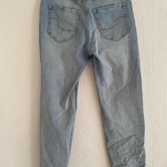 Levis signature Strauss Mom Jeans, Size 30 - Picture 3 of 13